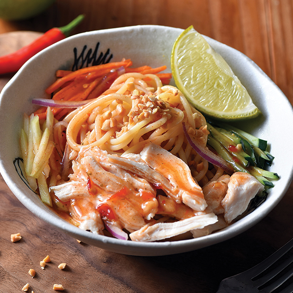 <h1 class='title_cn'>泰式酸辣雞肉冷麵</h1><h3 class='title_en'>Thai Chicken Salad with Spaghetti</h3>