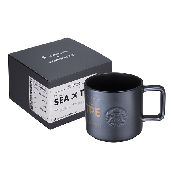 STARLUX 黑登機證馬克杯