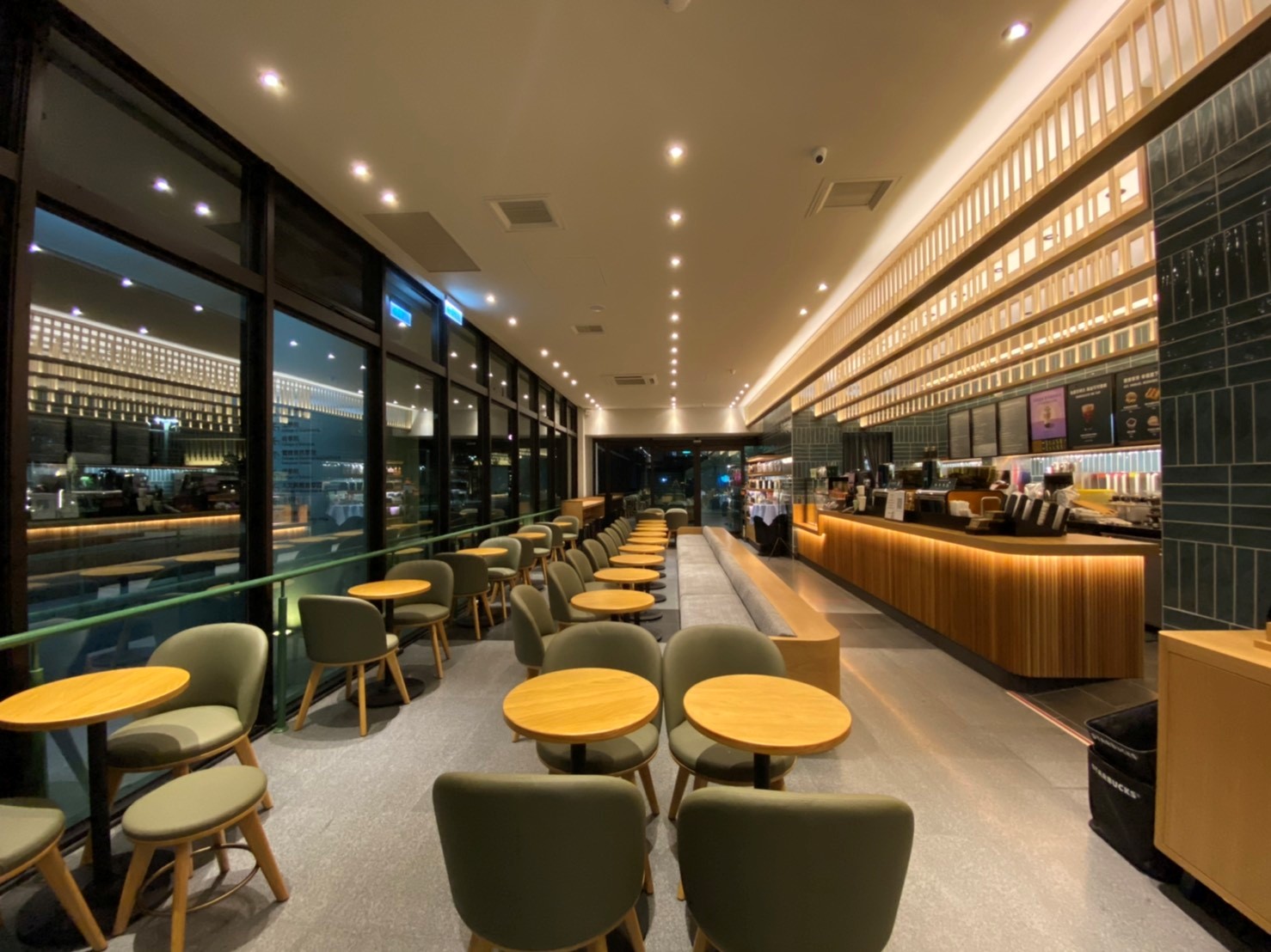 中原大學門市 歡慶重新開幕